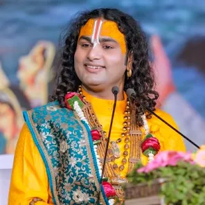 Khushboo Patani reaction on Aniruddhacharya live-in comment video

