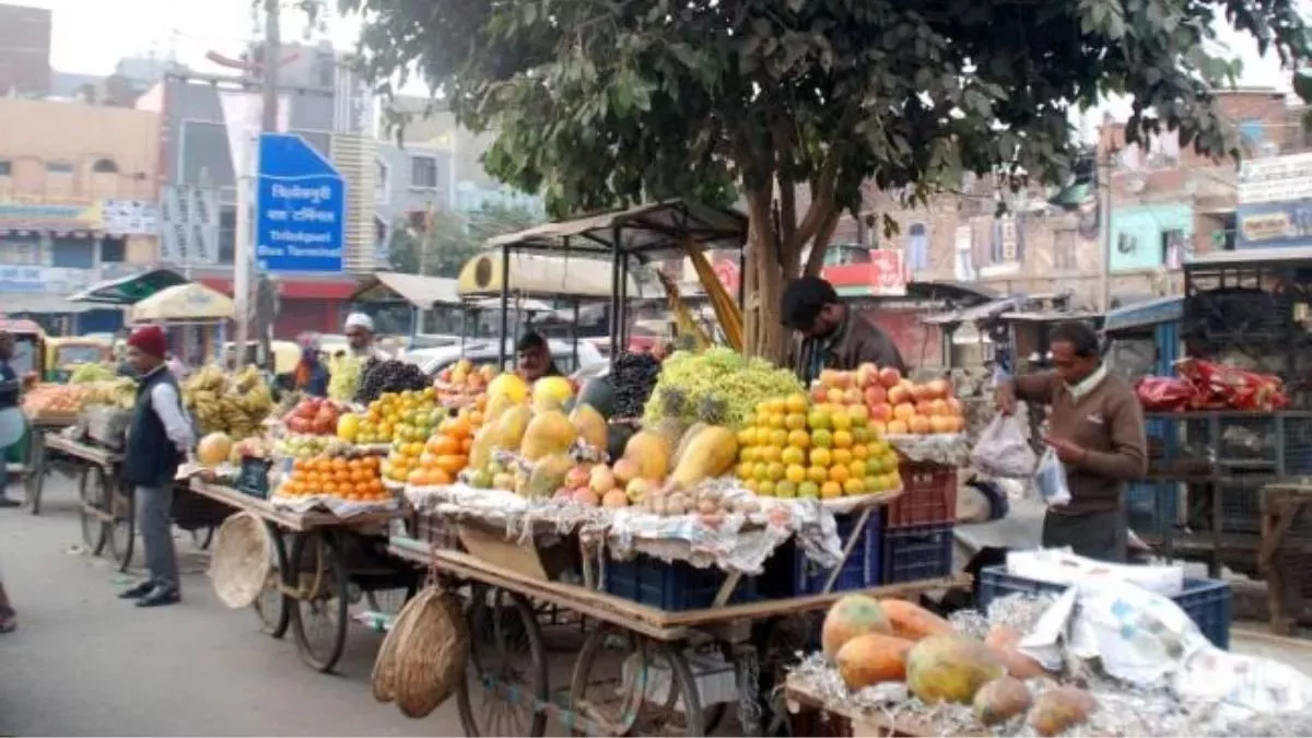 Street Saathi App से दिल्ली के रेहड़ी-पटरी वालों को ऋण और बीमा लाभ