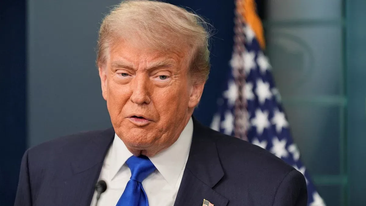 Trump Tariff Dispute: भारत पर 50% टैरिफ को लेकर US में ही ट्रंप की घेराबंदी